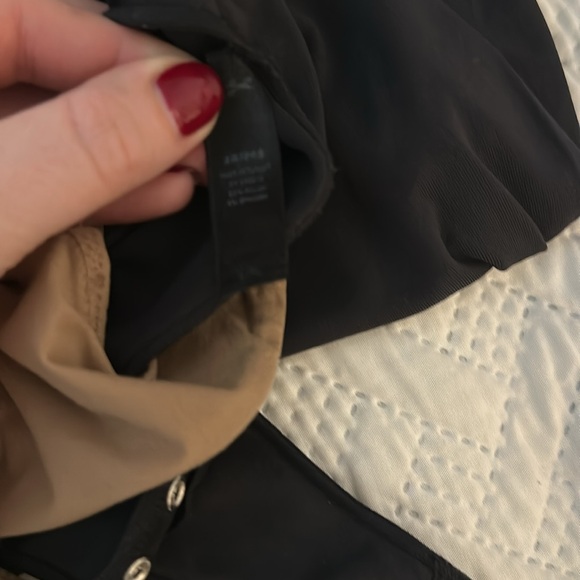 2 skims Body Suits! Black and Tan size large - Picture 3 of 4